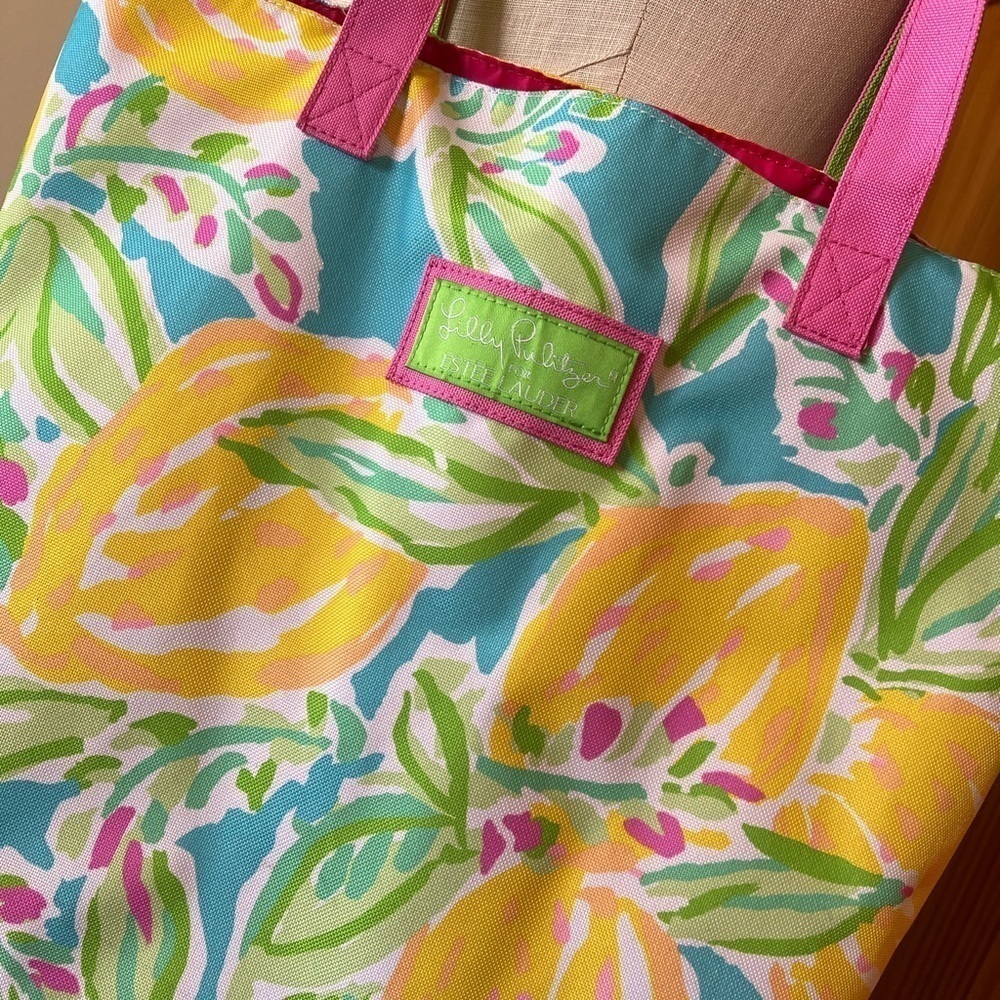Lilly Pulitzer for Estée Lauder Vibrant Shoulder Bag Tote - Picture 4 of 8